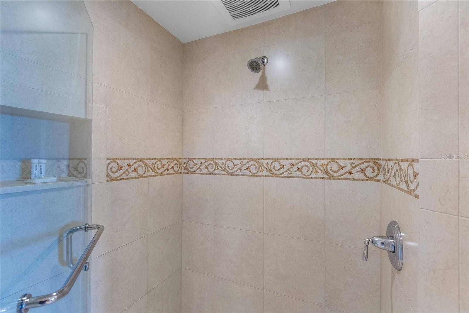 7593 GATHERING DRIVE, #1005, Reunion, FL 34747 7593 GATHERING DRIVE, #1005, Reunion, FL 34747