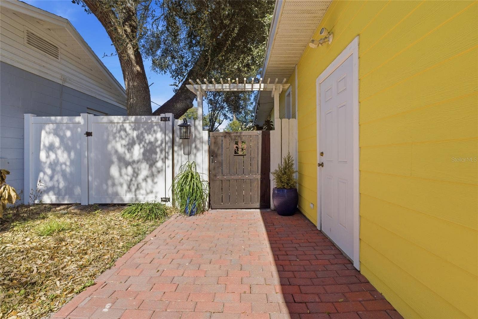 1927 ELAND AVENUE, Winter Park, FL 32789 Guest House - Private Entrance