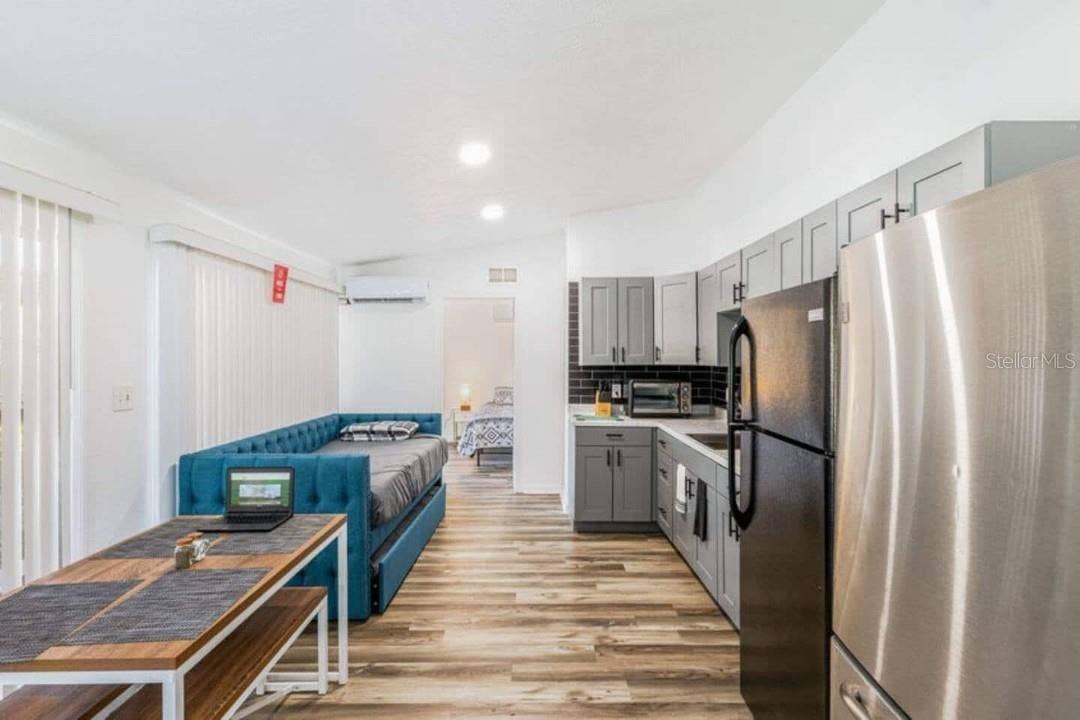 2301 CARLTON DRIVE, Orlando, FL 32806