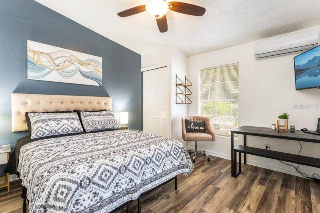 2301 CARLTON DRIVE, Orlando, FL 32806