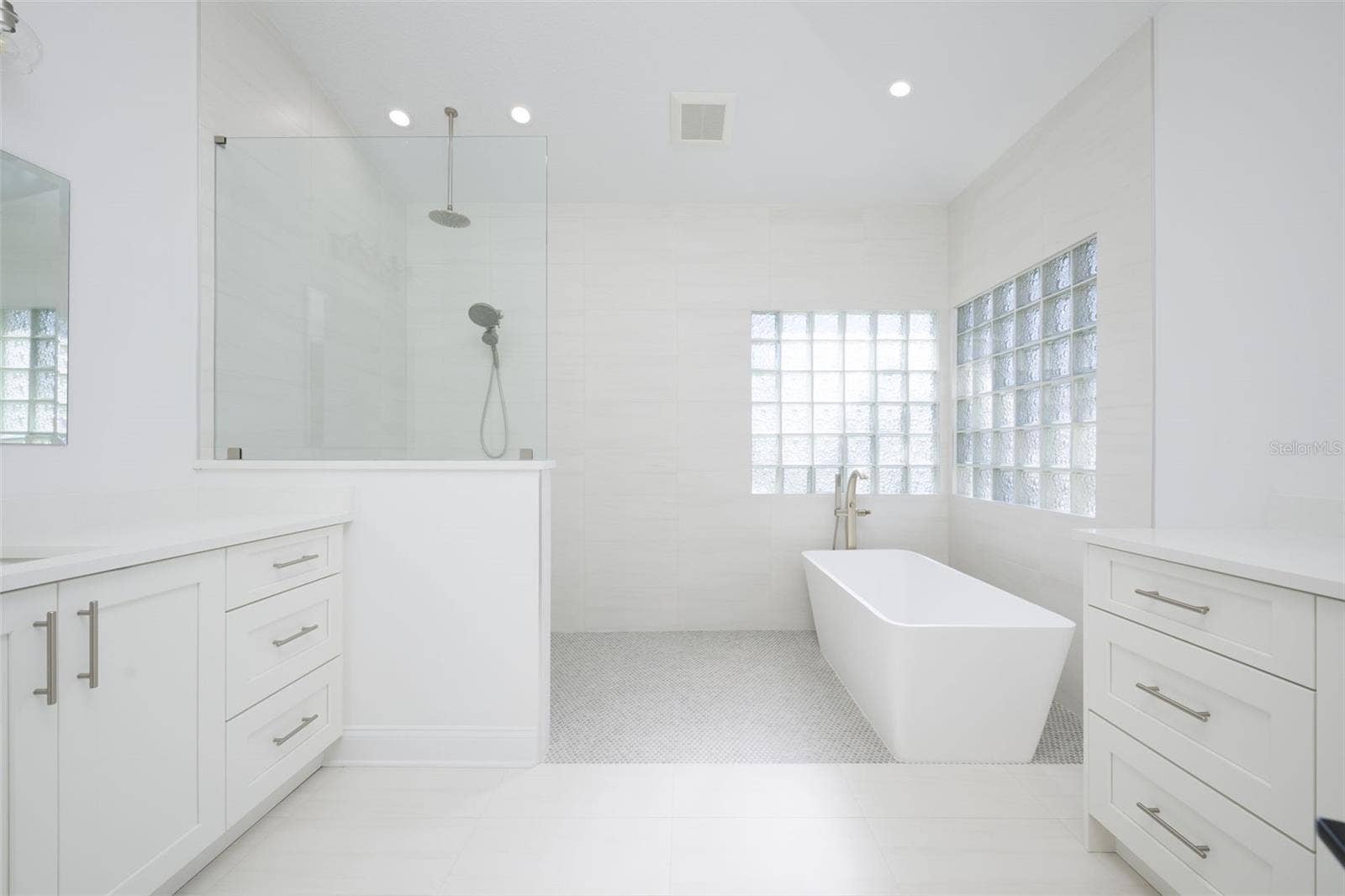 First level Primary Suite Bath.