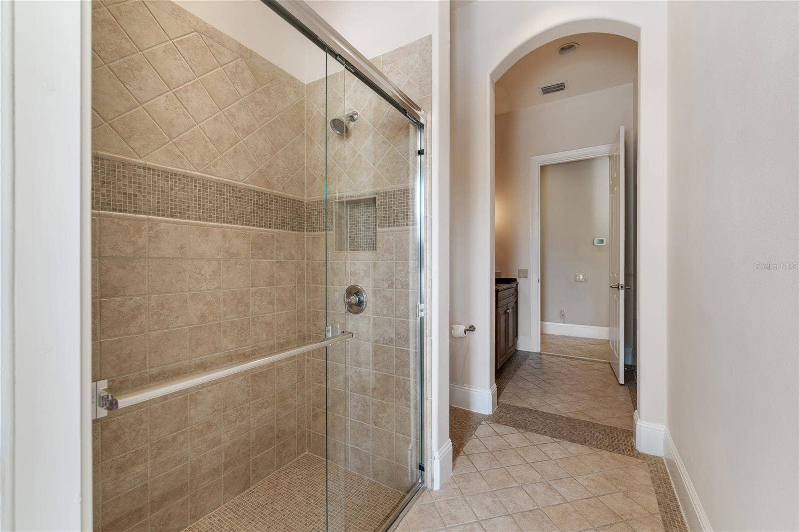 6560 LAKE BURDEN VIEW DRIVE, Windermere, FL 34786 6560 LAKE BURDEN VIEW DRIVE, Windermere, FL 34786