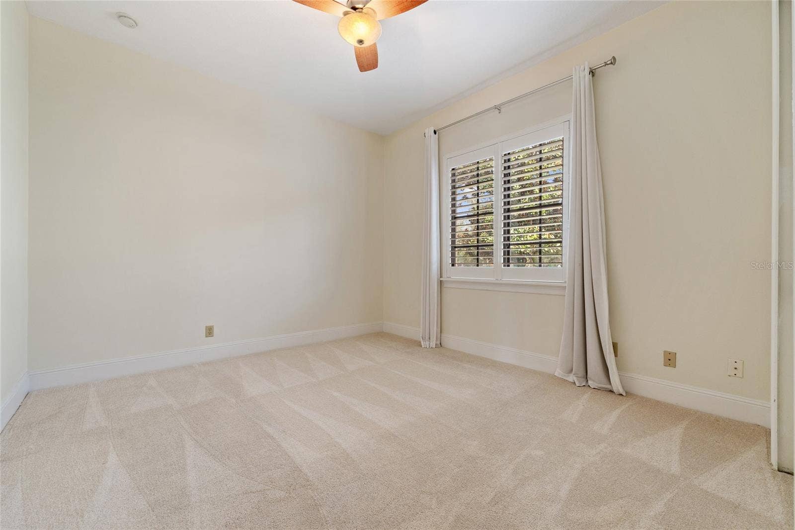 6560 LAKE BURDEN VIEW DRIVE, Windermere, FL 34786 6560 LAKE BURDEN VIEW DRIVE, Windermere, FL 34786