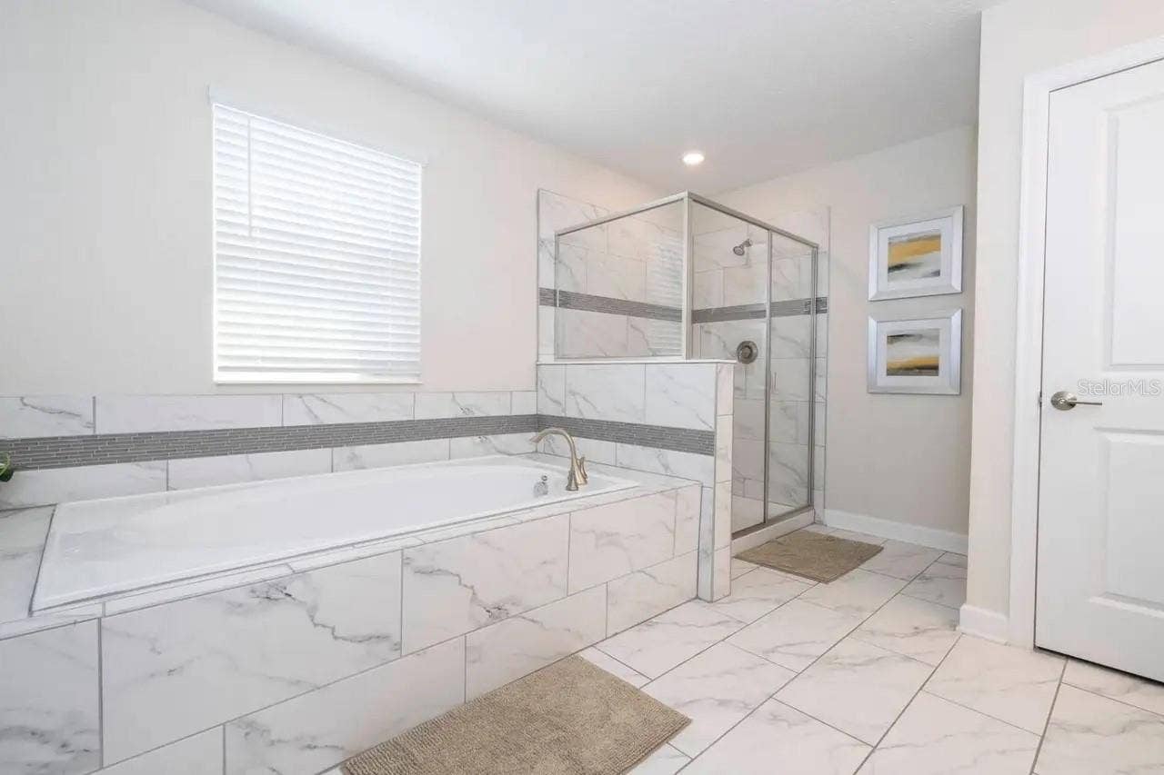 8836 CRUDEN BAY COURT, Davenport, FL 33896 8836 CRUDEN BAY COURT, Davenport, FL 33896
