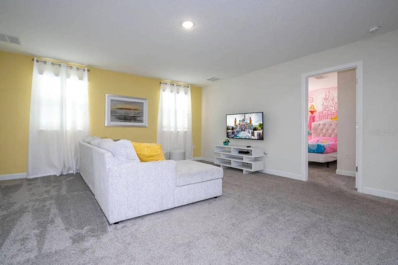 8836 CRUDEN BAY COURT, Davenport, FL 33896 8836 CRUDEN BAY COURT, Davenport, FL 33896