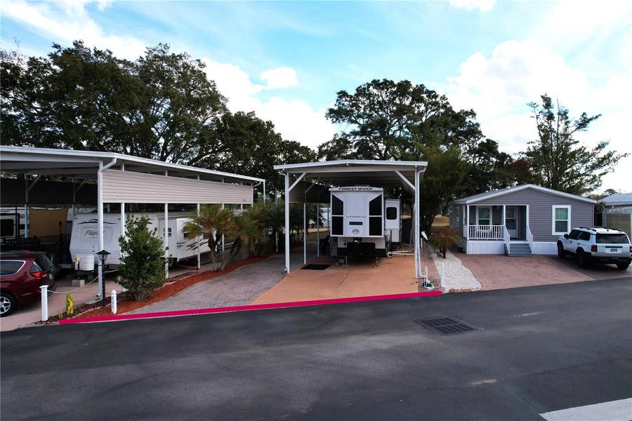 Property photo for 402 GOLFVIEW DRIVE, Davenport, FL
