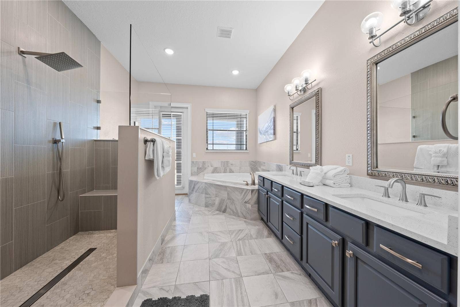 785 GOLDEN BEAR DRIVE, Reunion, FL 34747 Primary bath