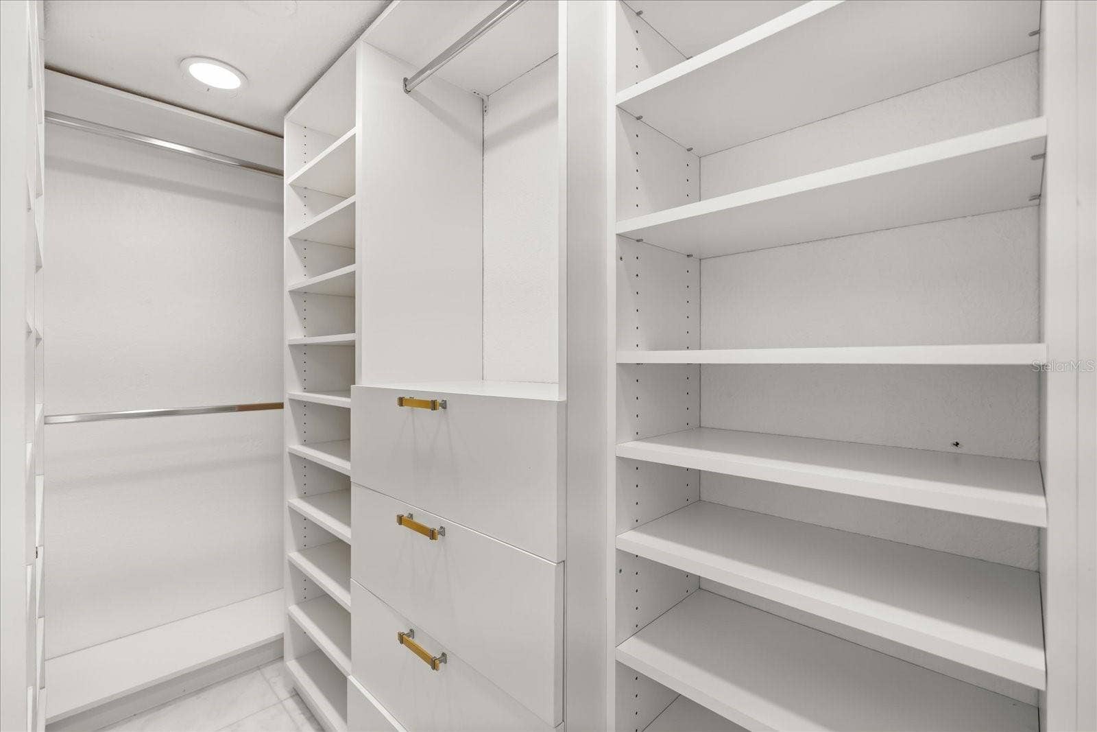530 E CENTRAL BLVD, #1901, Orlando, FL 32801 530 E CENTRAL BLVD, #1901, Orlando, FL 32801