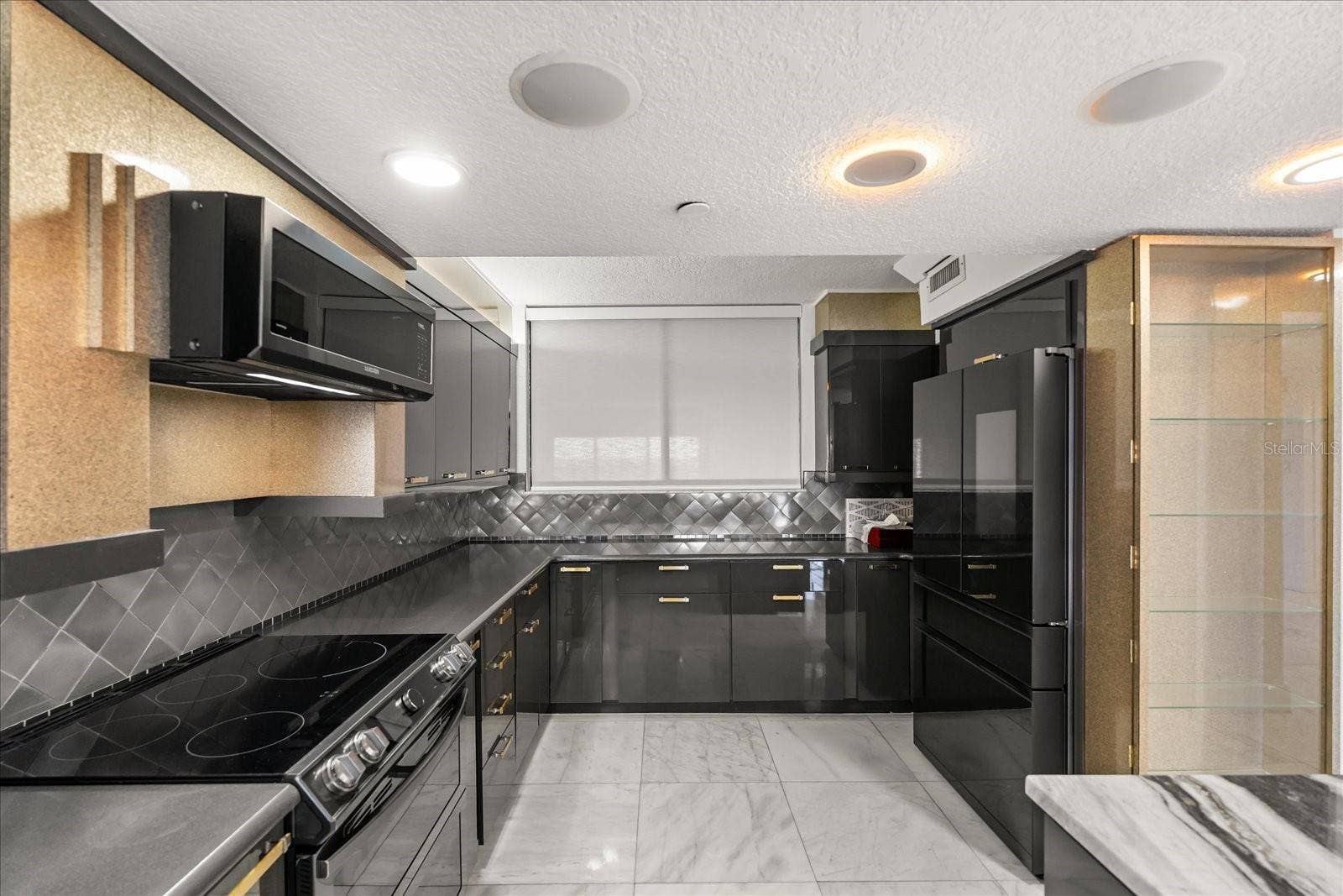 530 E CENTRAL BLVD, #1901, Orlando, FL 32801 530 E CENTRAL BLVD, #1901, Orlando, FL 32801