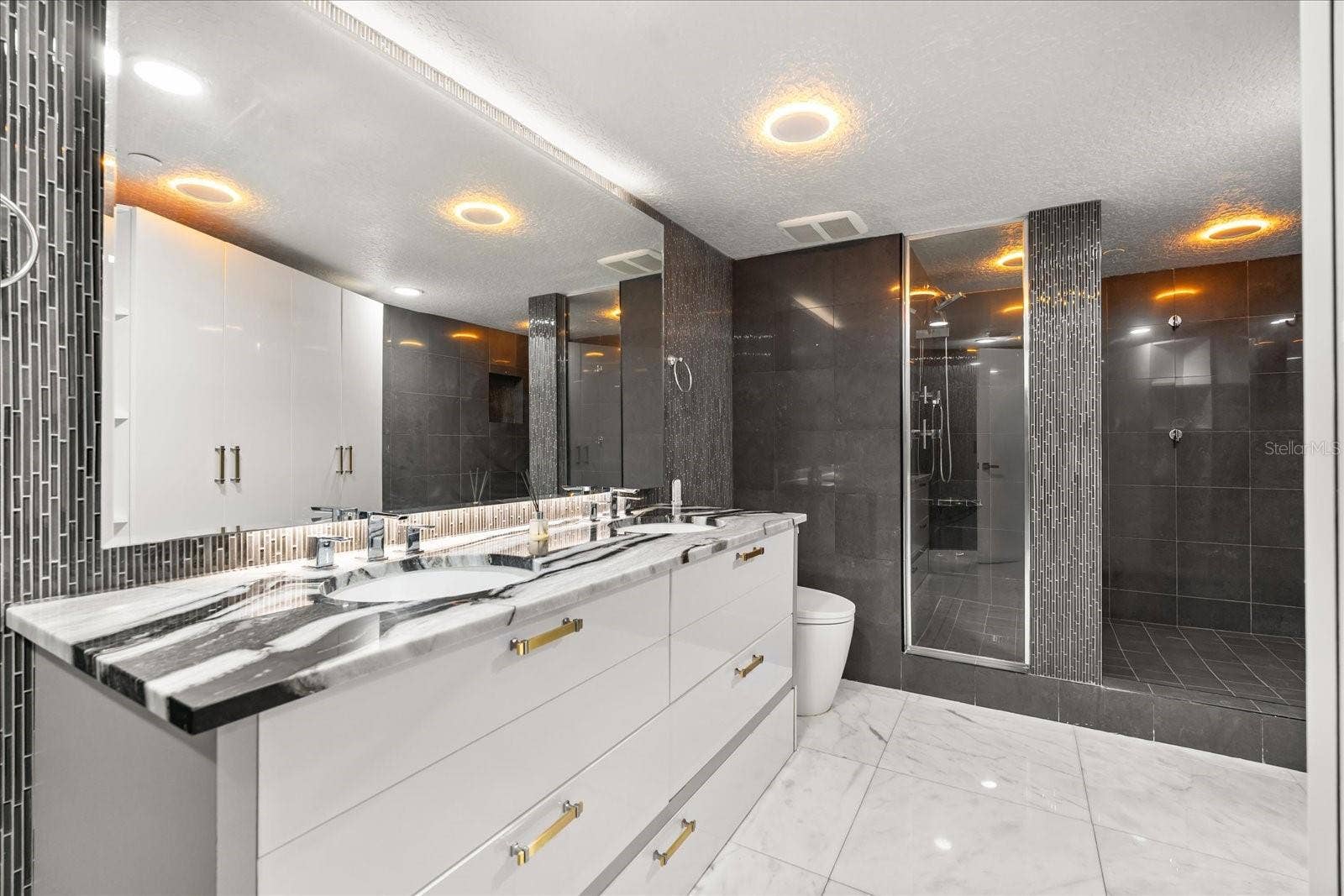 530 E CENTRAL BLVD, #1901, Orlando, FL 32801 530 E CENTRAL BLVD, #1901, Orlando, FL 32801