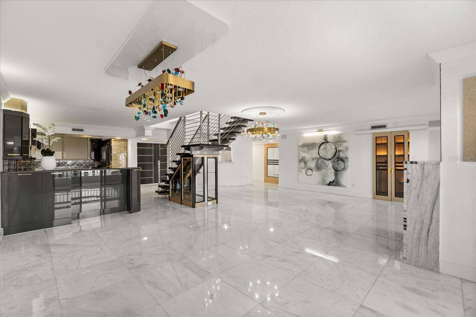 530 E CENTRAL BLVD, #1901, Orlando, FL 32801 530 E CENTRAL BLVD, #1901, Orlando, FL 32801