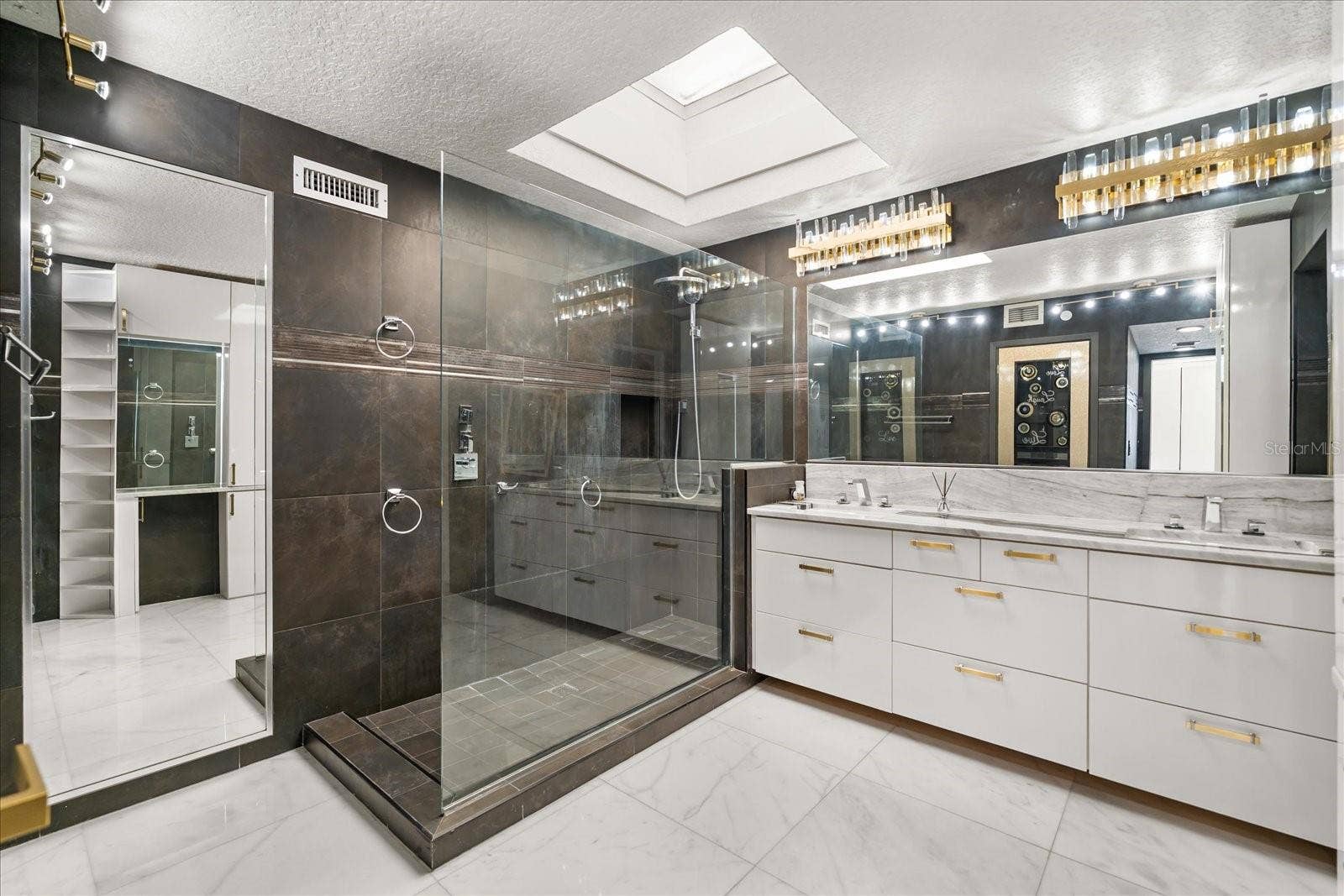 530 E CENTRAL BLVD, #1901, Orlando, FL 32801 530 E CENTRAL BLVD, #1901, Orlando, FL 32801