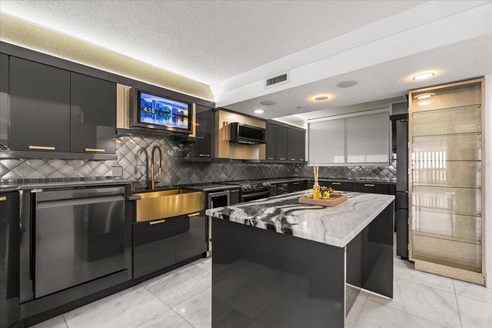 530 E CENTRAL BLVD, #1901, Orlando, FL 32801 530 E CENTRAL BLVD, #1901, Orlando, FL 32801