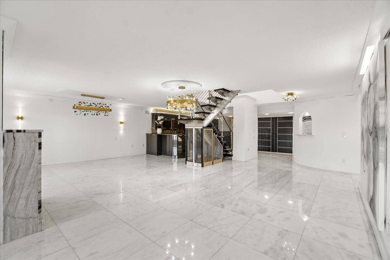 530 E CENTRAL BLVD, #1901, Orlando, FL 32801 530 E CENTRAL BLVD, #1901, Orlando, FL 32801