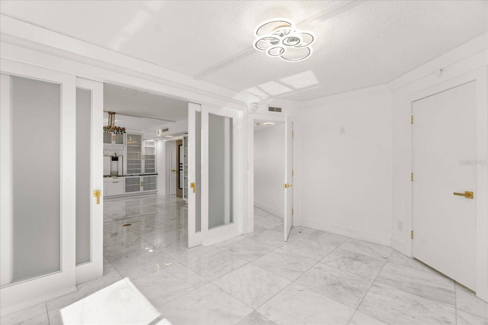 530 E CENTRAL BLVD, #1901, Orlando, FL 32801 530 E CENTRAL BLVD, #1901, Orlando, FL 32801