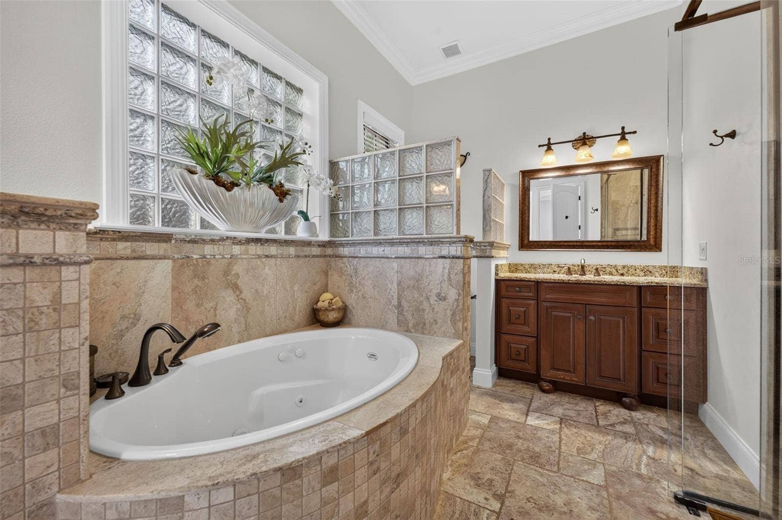 1570 PALMER AVENUE, Winter Park, FL 32789 Master Tub