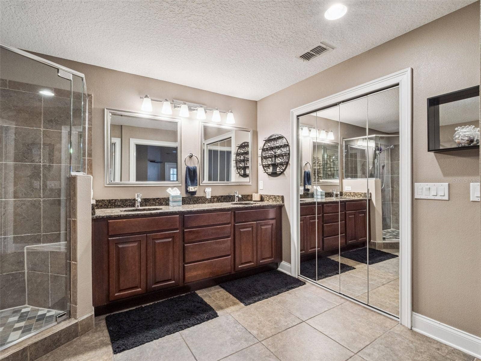 5314 SHADYWOOD LANE, Orlando, FL 32819 Spa-Style Owners Bath