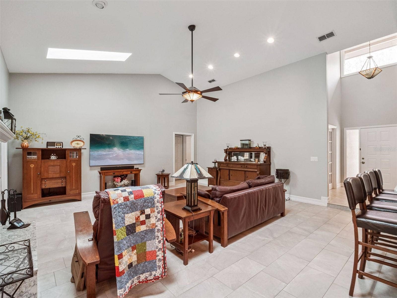 5314 SHADYWOOD LANE, Orlando, FL 32819 Private Owners Retreat. With New Carpet