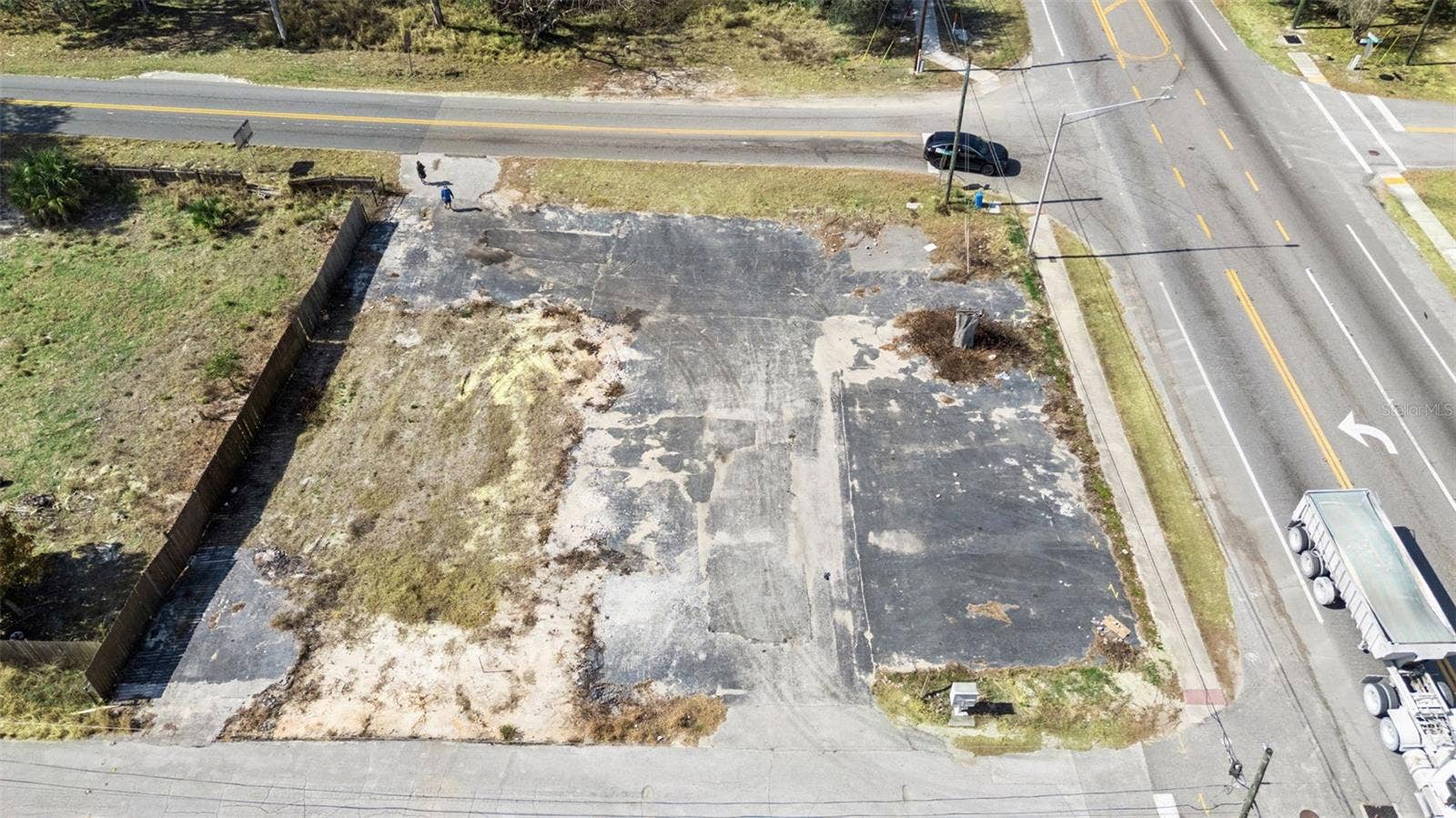 331 W MYERS BOULEVARD, Mascotte, FL 34753 331 W MYERS BOULEVARD, Mascotte, FL 34753