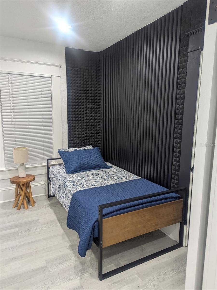 412 E HARWOOD STREET, Orlando, FL 32803 412 E HARWOOD STREET, Orlando, FL 32803
