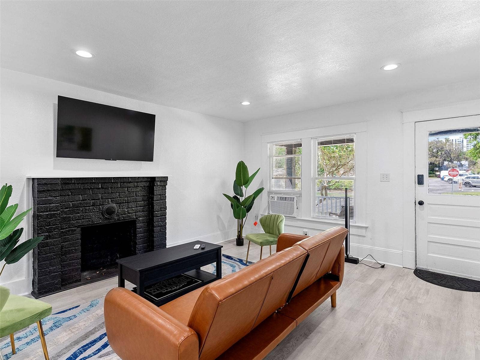 412 E HARWOOD STREET, Orlando, FL 32803 412 E HARWOOD STREET, Orlando, FL 32803