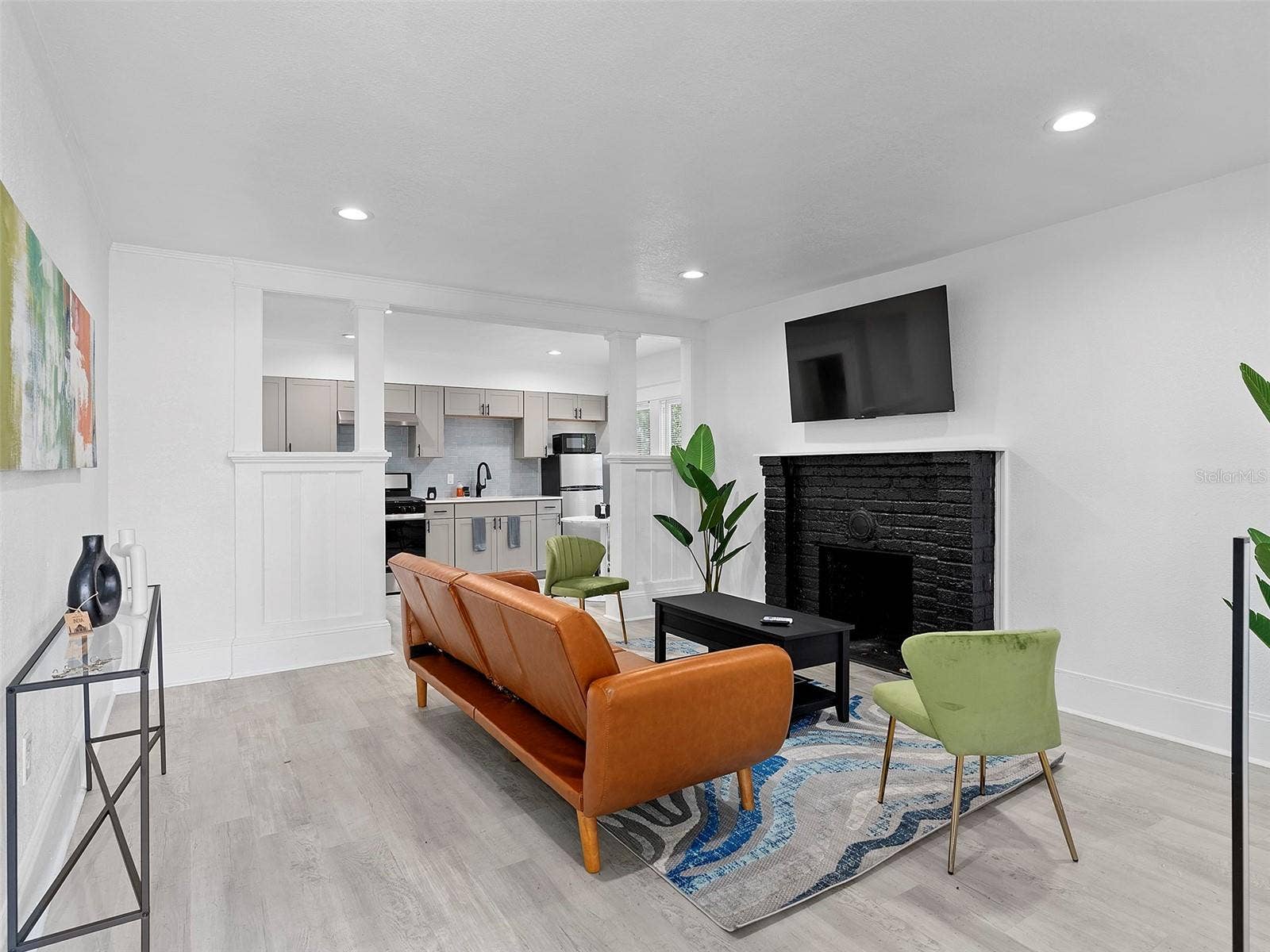412 E HARWOOD STREET, Orlando, FL 32803 412 E HARWOOD STREET, Orlando, FL 32803