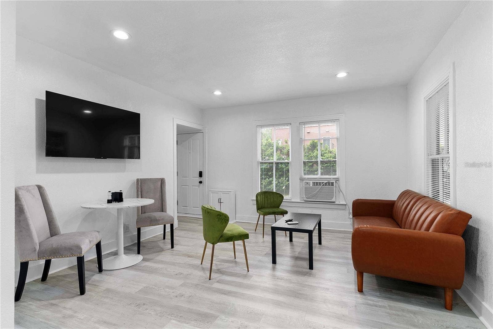412 E HARWOOD STREET, Orlando, FL 32803 412 E HARWOOD STREET, Orlando, FL 32803