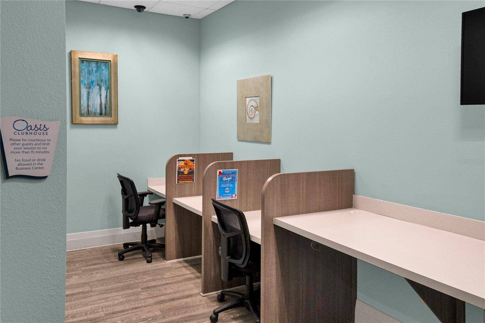 1301 GLENEAGLES LANE, Davenport, FL 33896 The Oasis Club business center