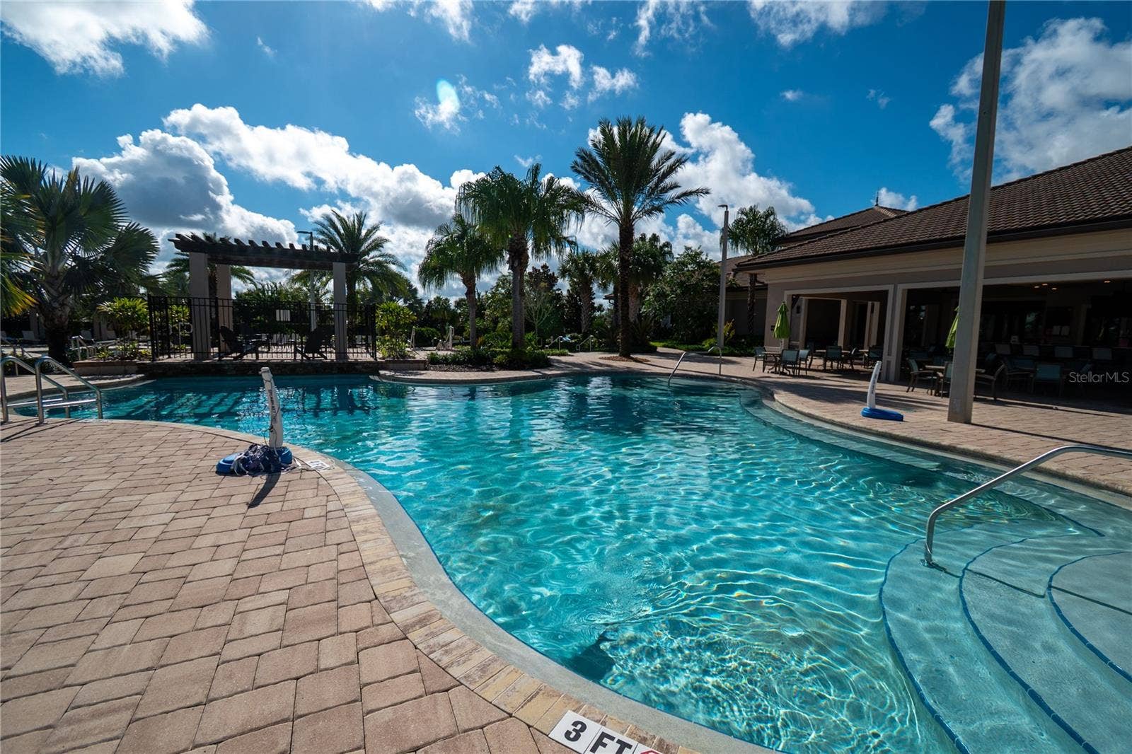1301 GLENEAGLES LANE, Davenport, FL 33896 The Plaza - upper pool