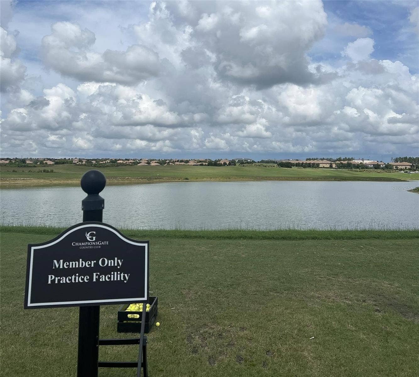 1301 GLENEAGLES LANE, Davenport, FL 33896 Semi-Private Golf Course with a Member Only driving range