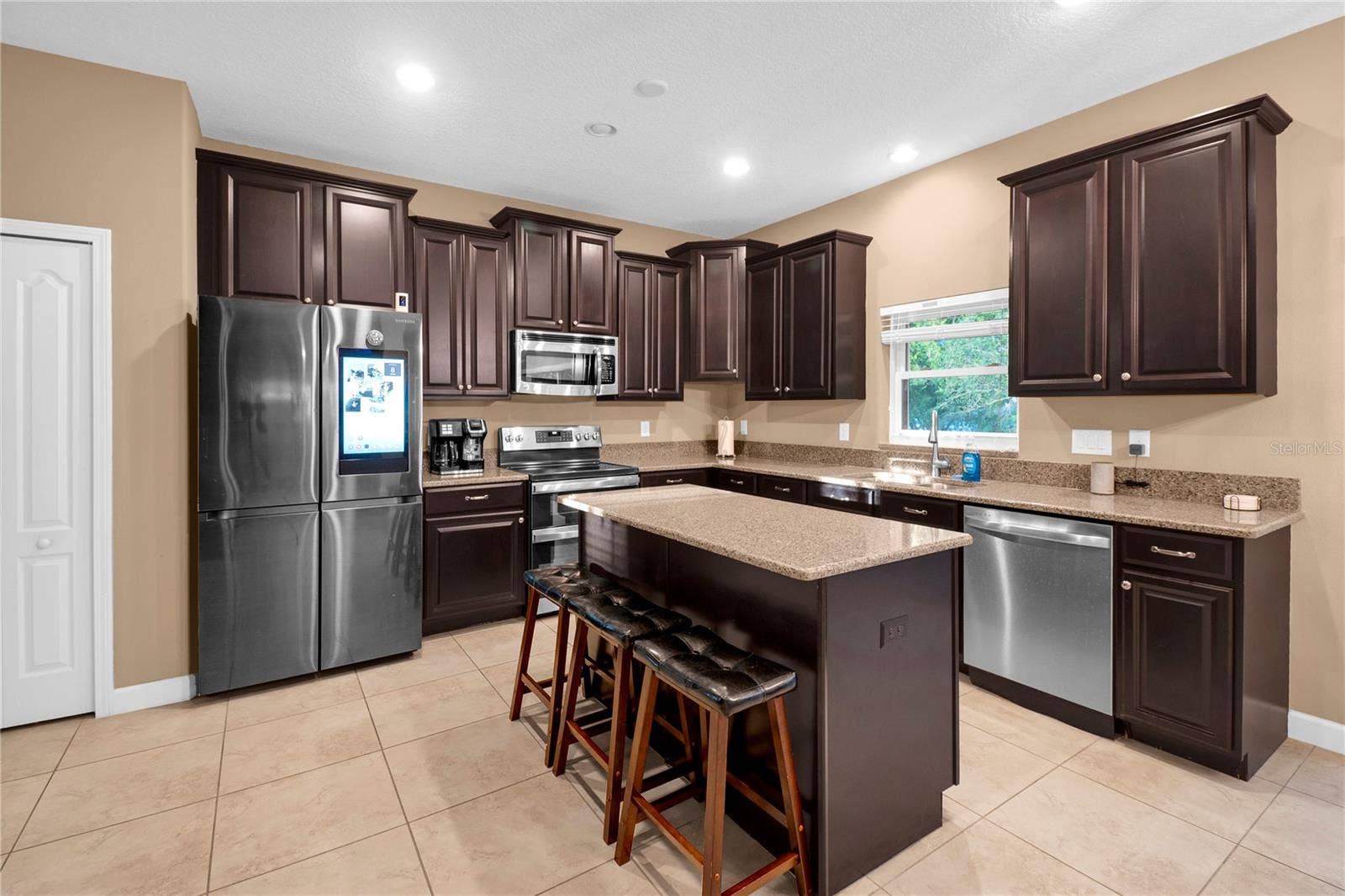 1301 GLENEAGLES LANE, Davenport, FL 33896 Kitchen