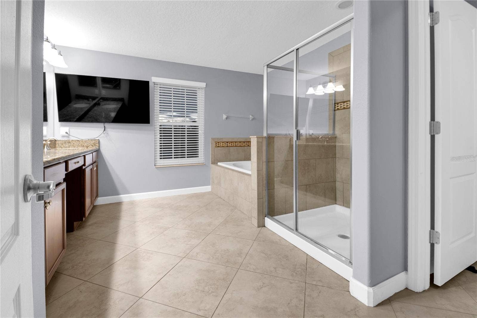 1301 GLENEAGLES LANE, Davenport, FL 33896 Master Bathroom (upstairs)
