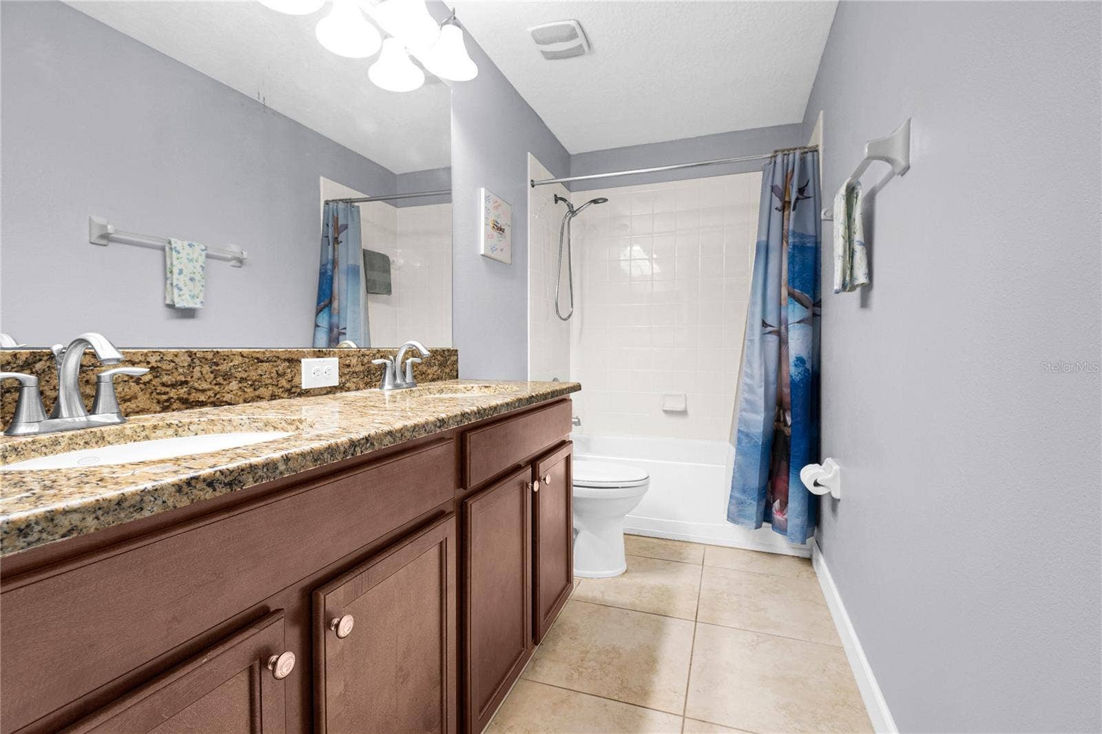 1301 GLENEAGLES LANE, Davenport, FL 33896 Upstairs hall bathroom