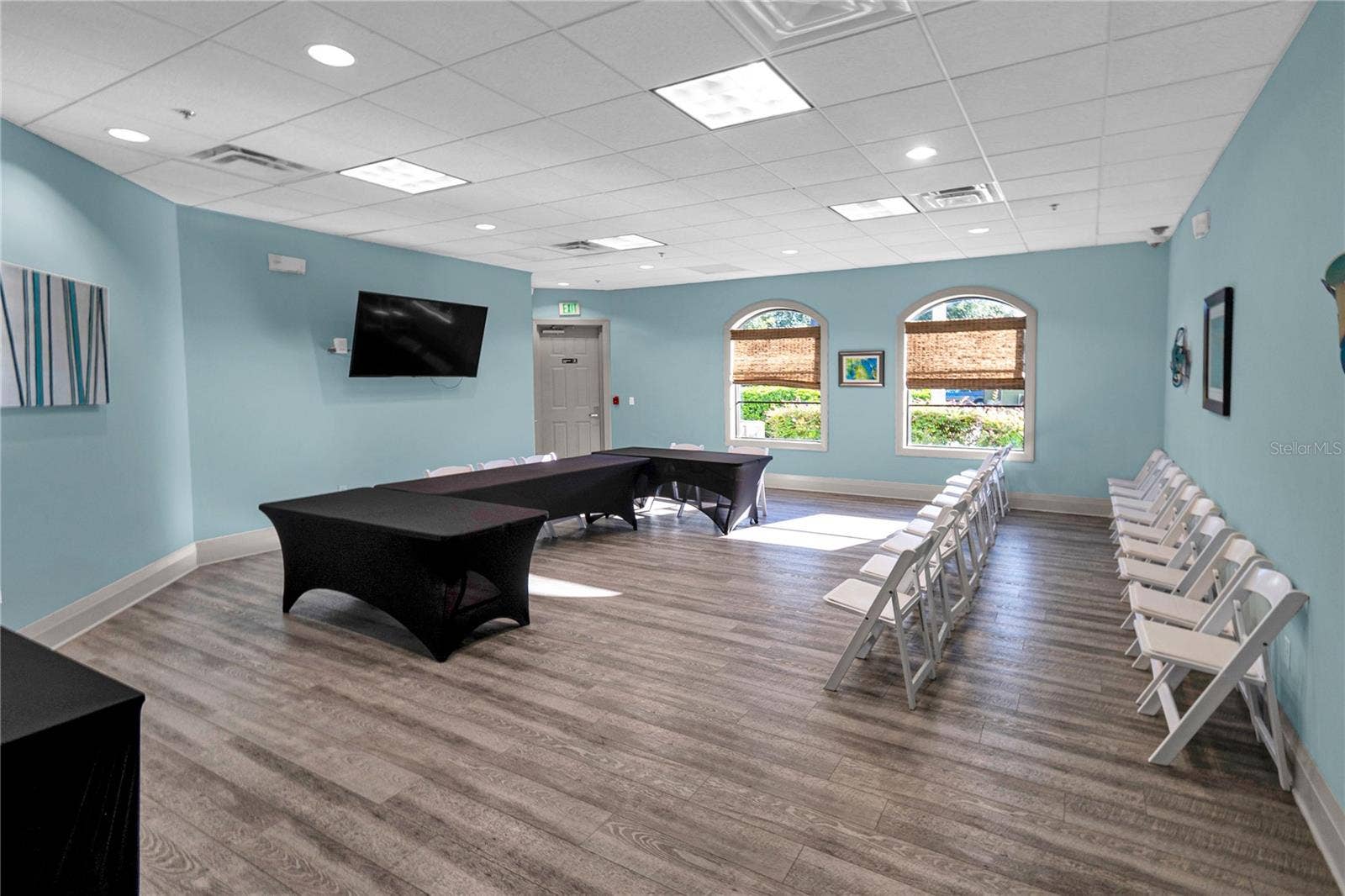1301 GLENEAGLES LANE, Davenport, FL 33896 The Oasis Club event space