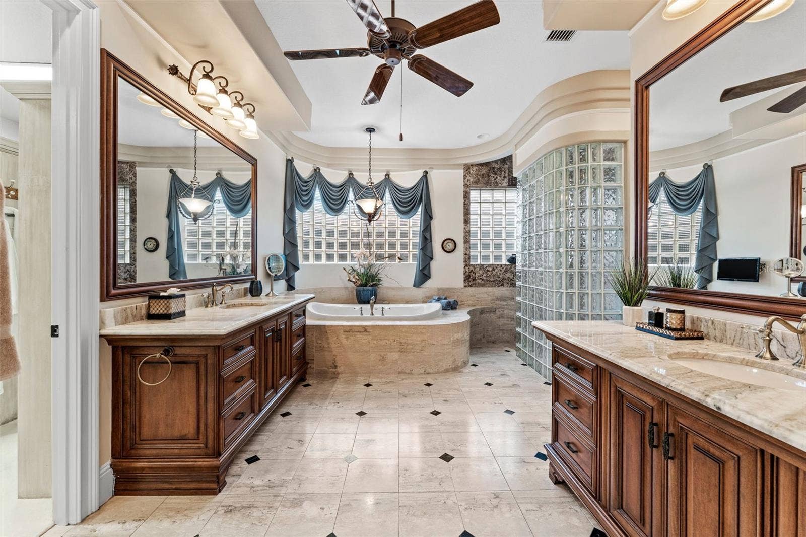 5070 DOWN POINT LANE, Windermere, FL 34786 5070 DOWN POINT LANE, Windermere, FL 34786