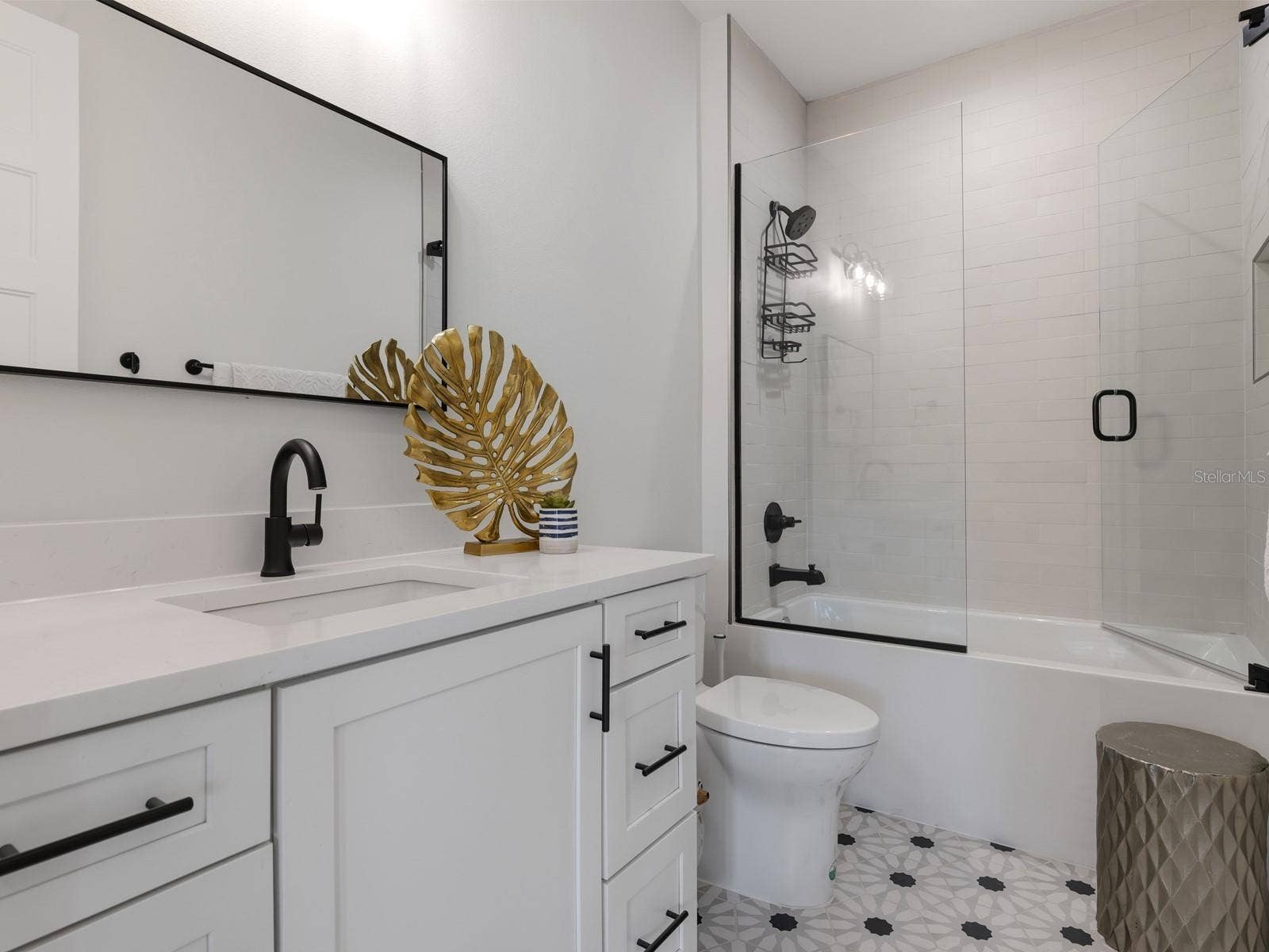 64 N PARK AVENUE, Winter Garden, FL 34787 64 N PARK AVENUE, Winter Garden, FL 34787