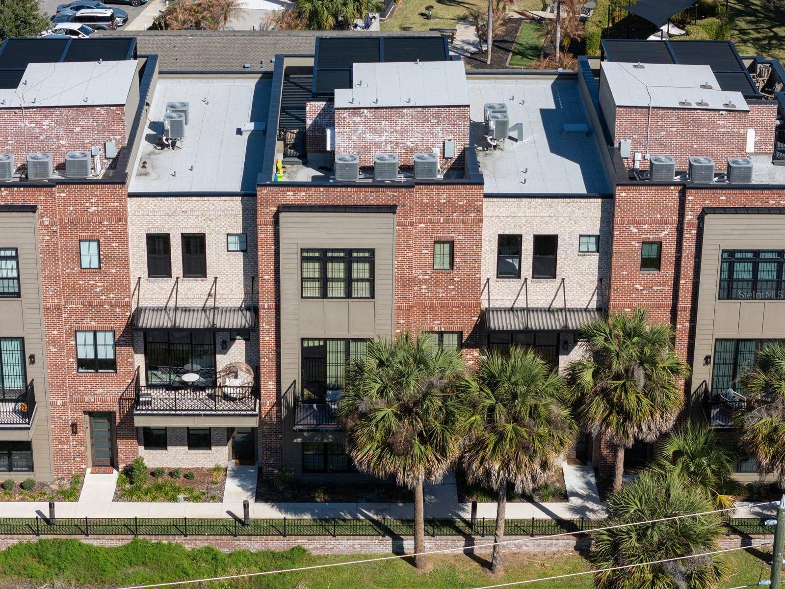 64 N PARK AVENUE, Winter Garden, FL 34787 64 N PARK AVENUE, Winter Garden, FL 34787