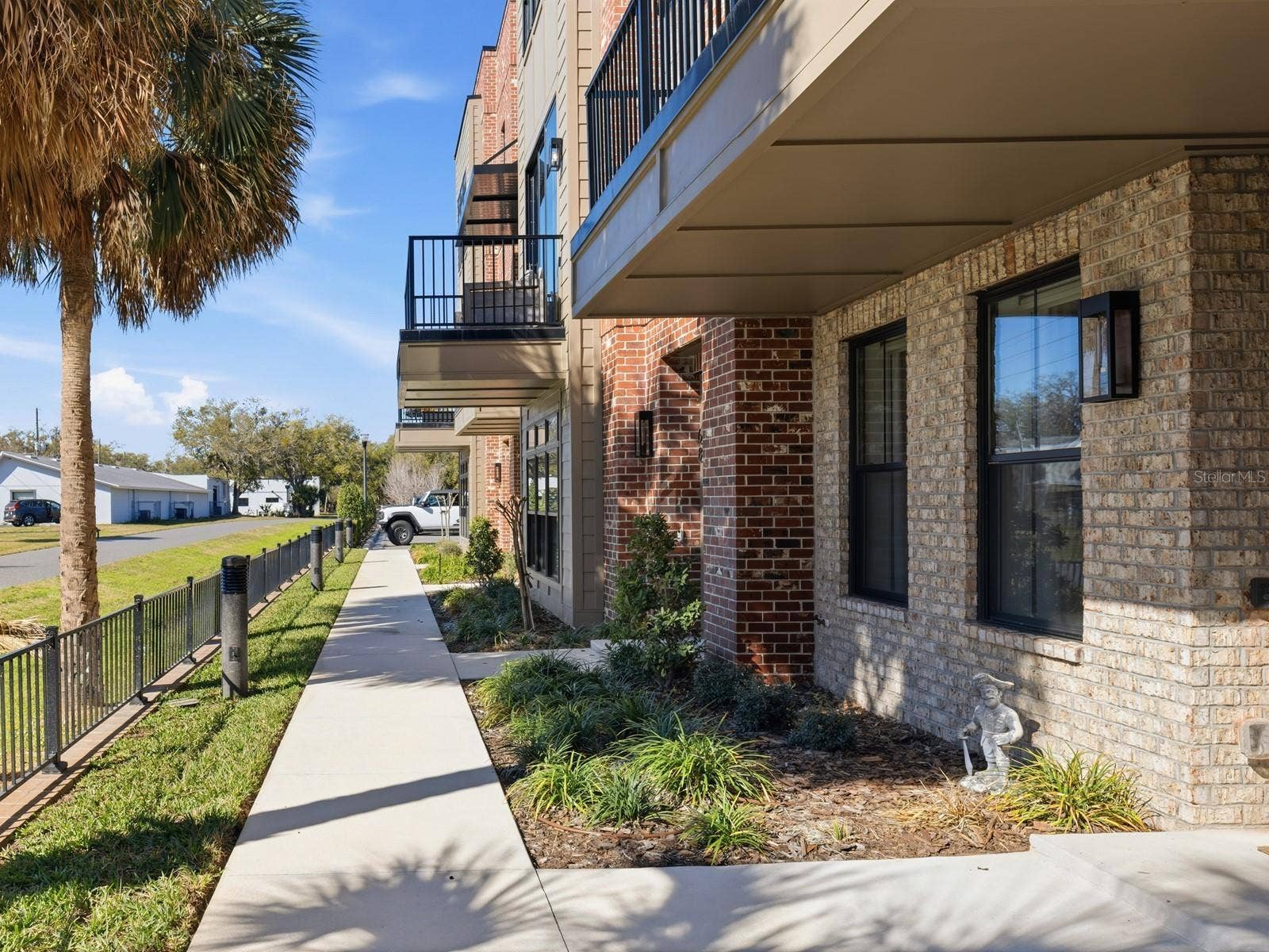 64 N PARK AVENUE, Winter Garden, FL 34787 64 N PARK AVENUE, Winter Garden, FL 34787