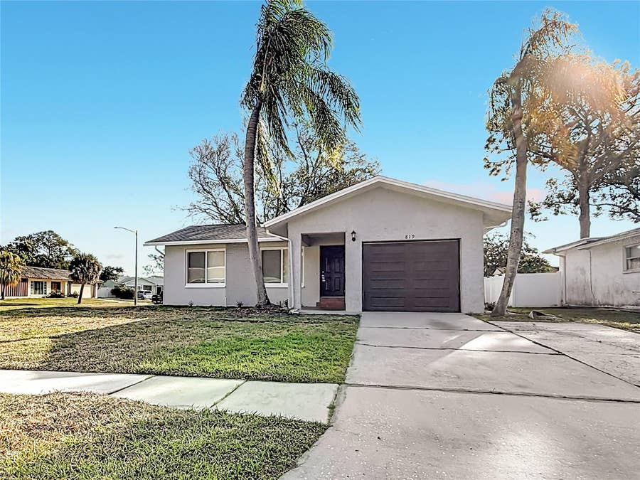 Property photo for 819 HELMSMAN WAY, Palm Harbor, FL