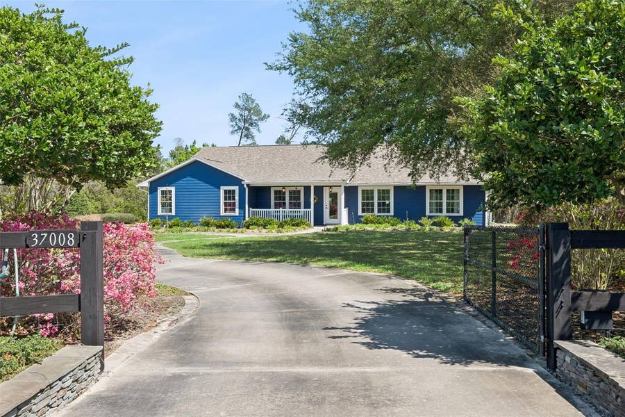 Property photo for 37008 FORESTDEL DRIVE, Eustis, FL