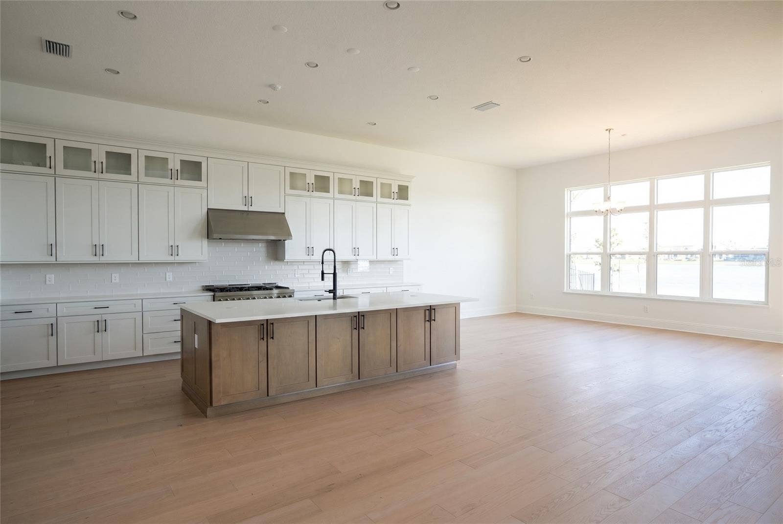 9760 LAUREL BERRY DRIVE, Orlando, FL 32827 9760 LAUREL BERRY DRIVE, Orlando, FL 32827