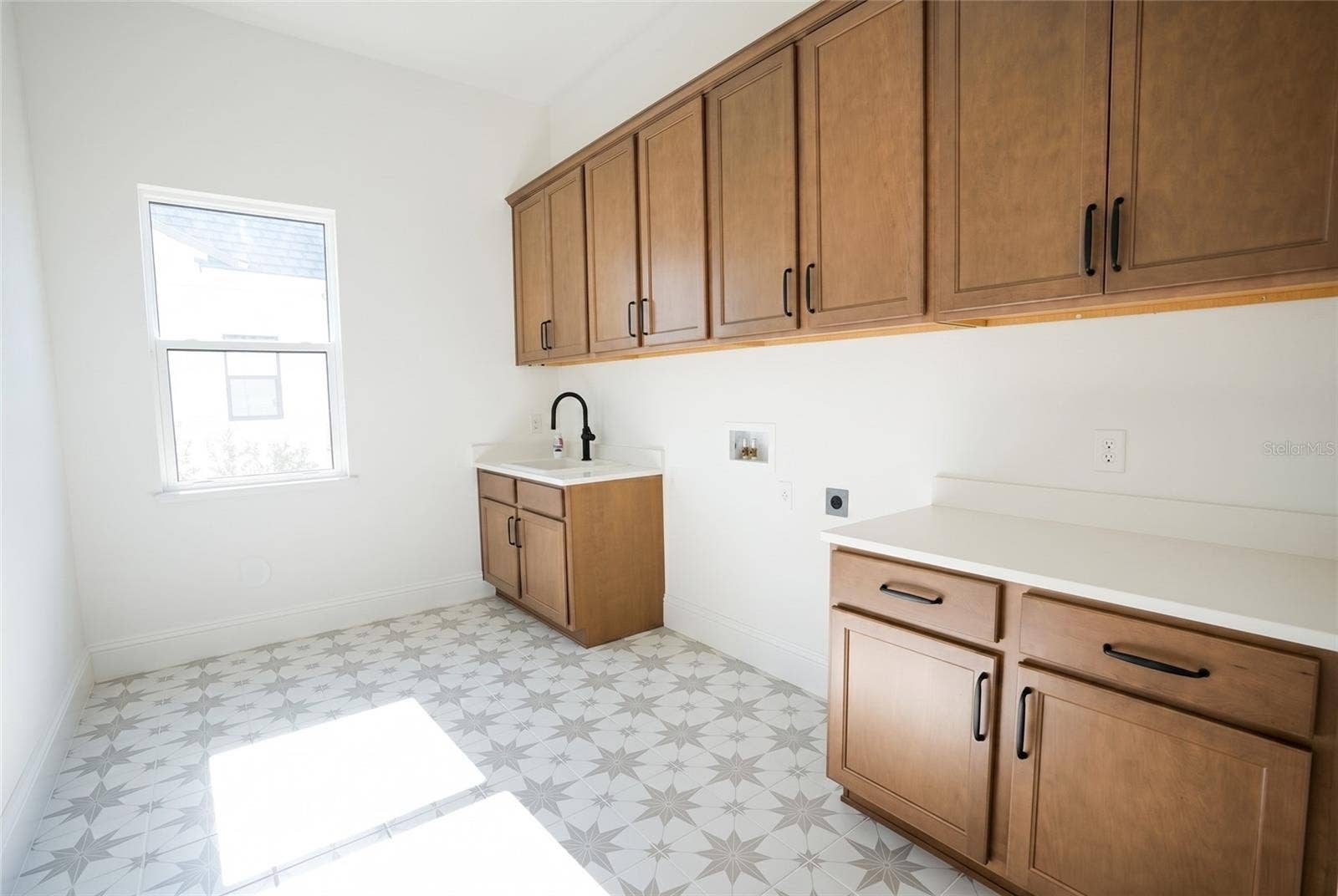 9760 LAUREL BERRY DRIVE, Orlando, FL 32827 9760 LAUREL BERRY DRIVE, Orlando, FL 32827