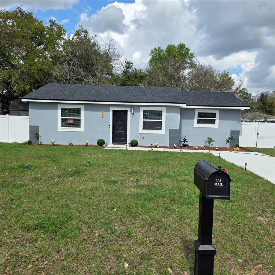 Property photo for 1106 VALENCIA ROAD, Plant City, FL