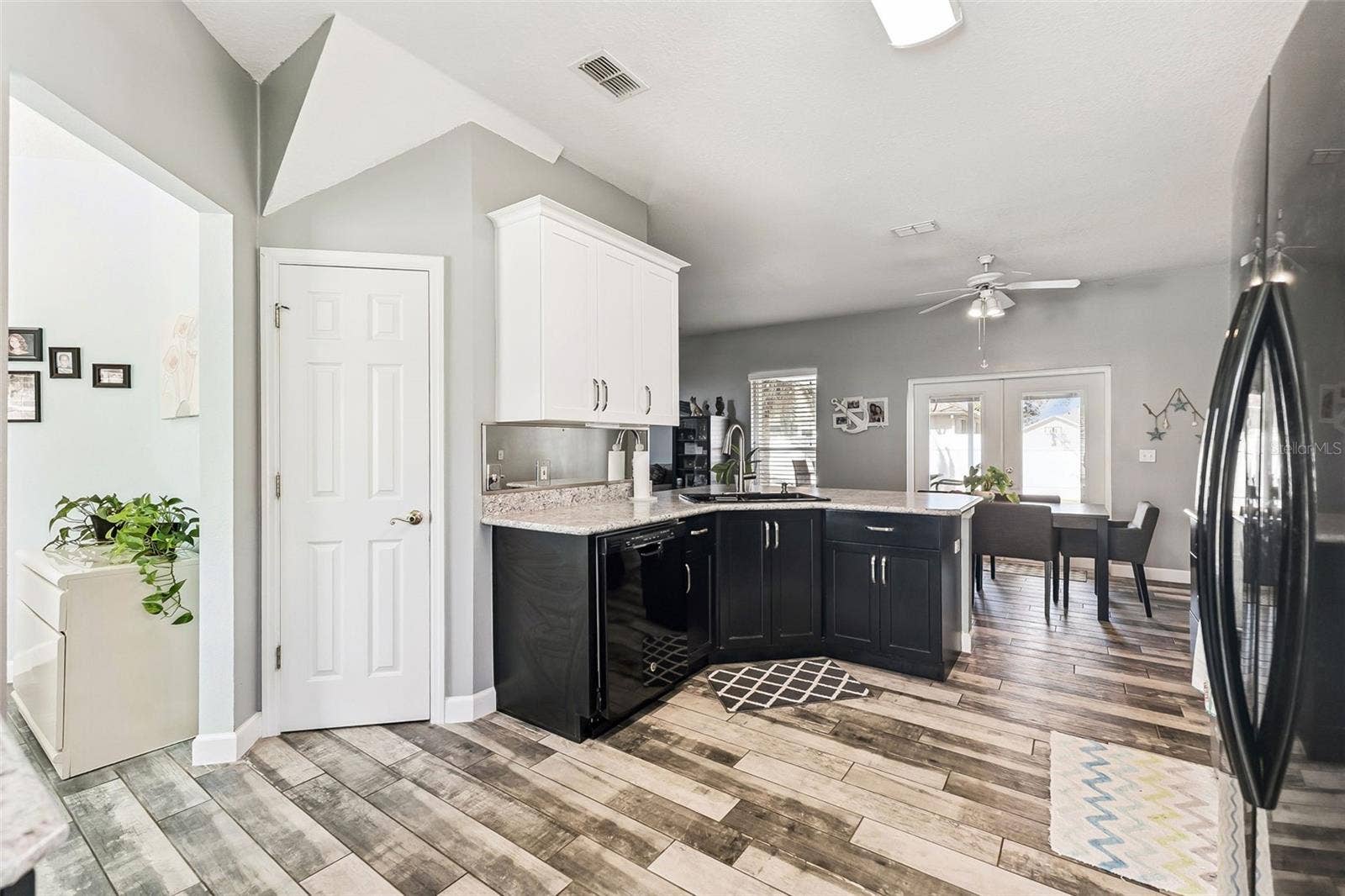 Chef's Kitchen with Large Walk-In Pantry