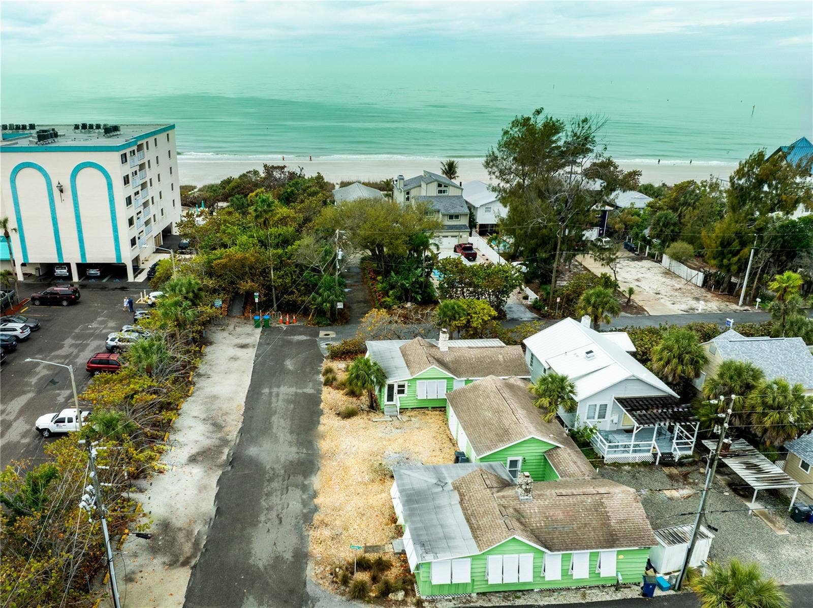 115 124TH AVENUE W, Treasure Island, FL 33706 UNIT A & B