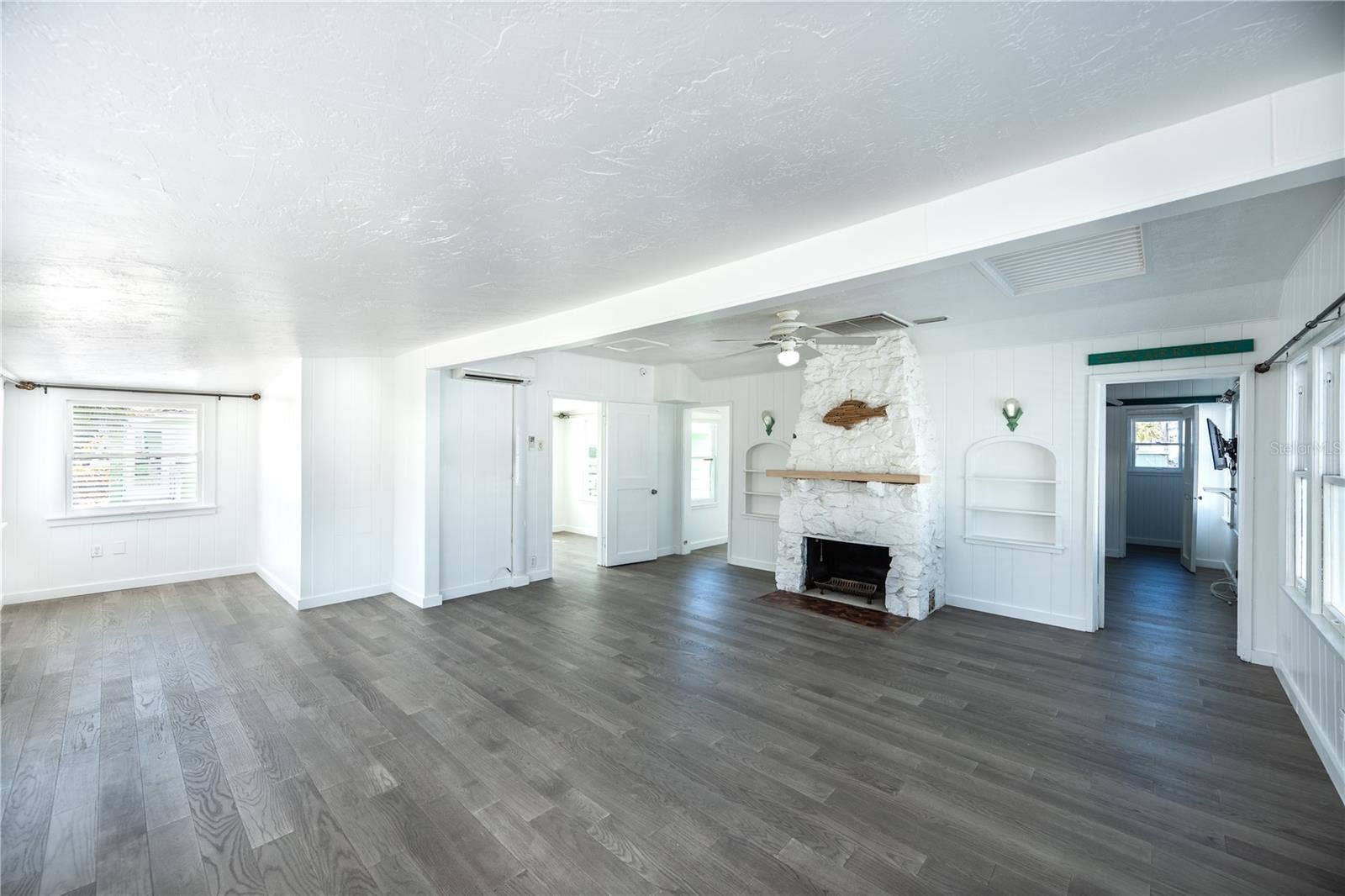 115 124TH AVENUE W, Treasure Island, FL 33706 UNIT B