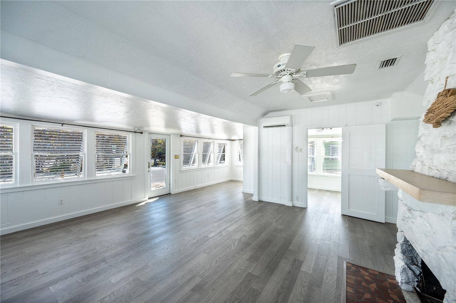 115 124TH AVENUE W, Treasure Island, FL 33706 UNIT B