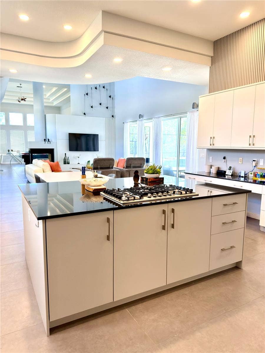 6049 LADY BET DRIVE, Orlando, FL 32819 6049 LADY BET DRIVE, Orlando, FL 32819