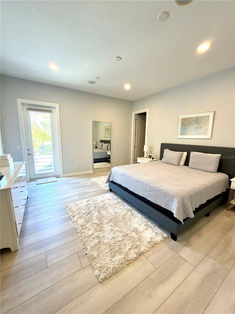 6049 LADY BET DRIVE, Orlando, FL 32819 6049 LADY BET DRIVE, Orlando, FL 32819