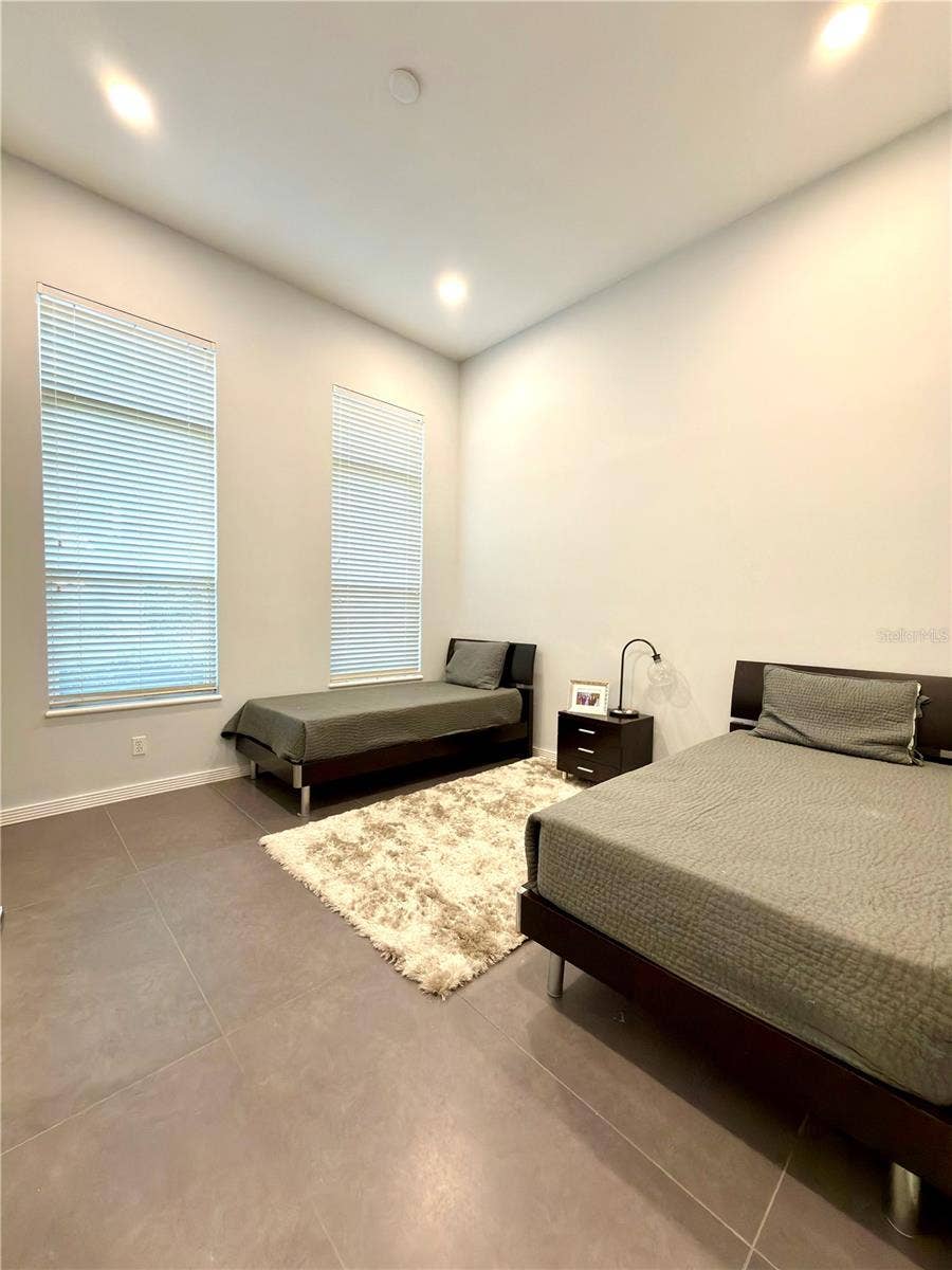 6049 LADY BET DRIVE, Orlando, FL 32819 6049 LADY BET DRIVE, Orlando, FL 32819